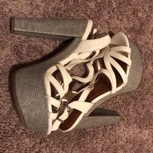 *NWOT* Jessica Simpson Platform Strappy Sandals